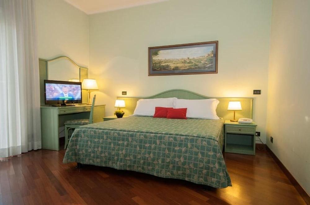 Hotel La Pergola Roma Esterno foto