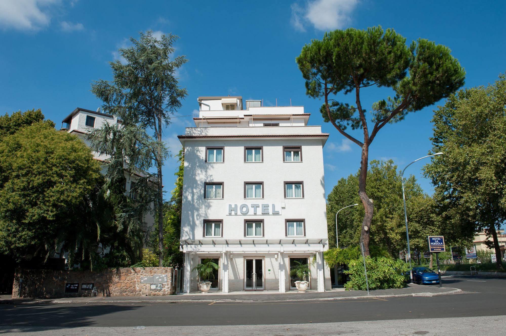 Hotel La Pergola Roma Esterno foto