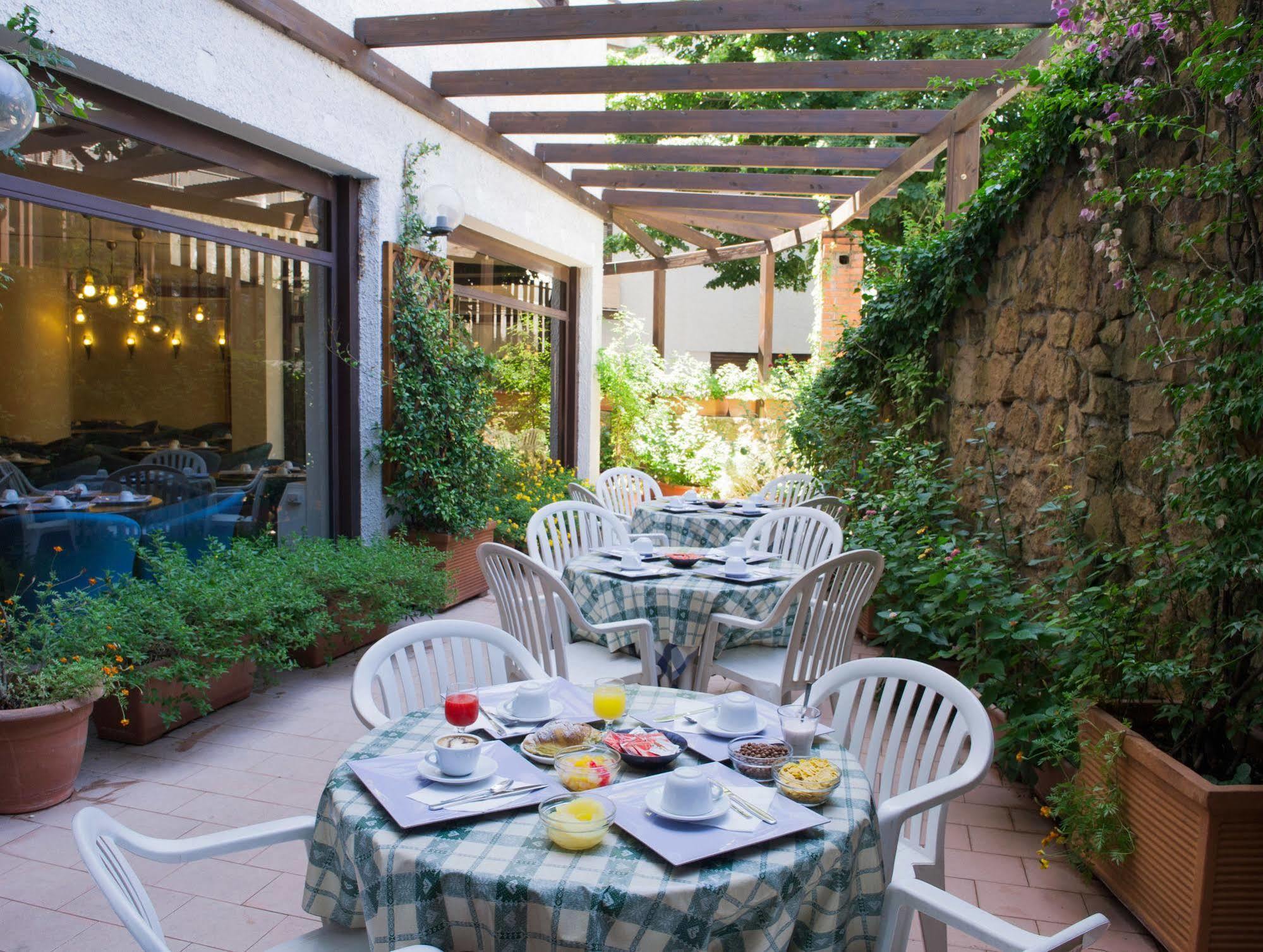 Hotel La Pergola Roma Esterno foto