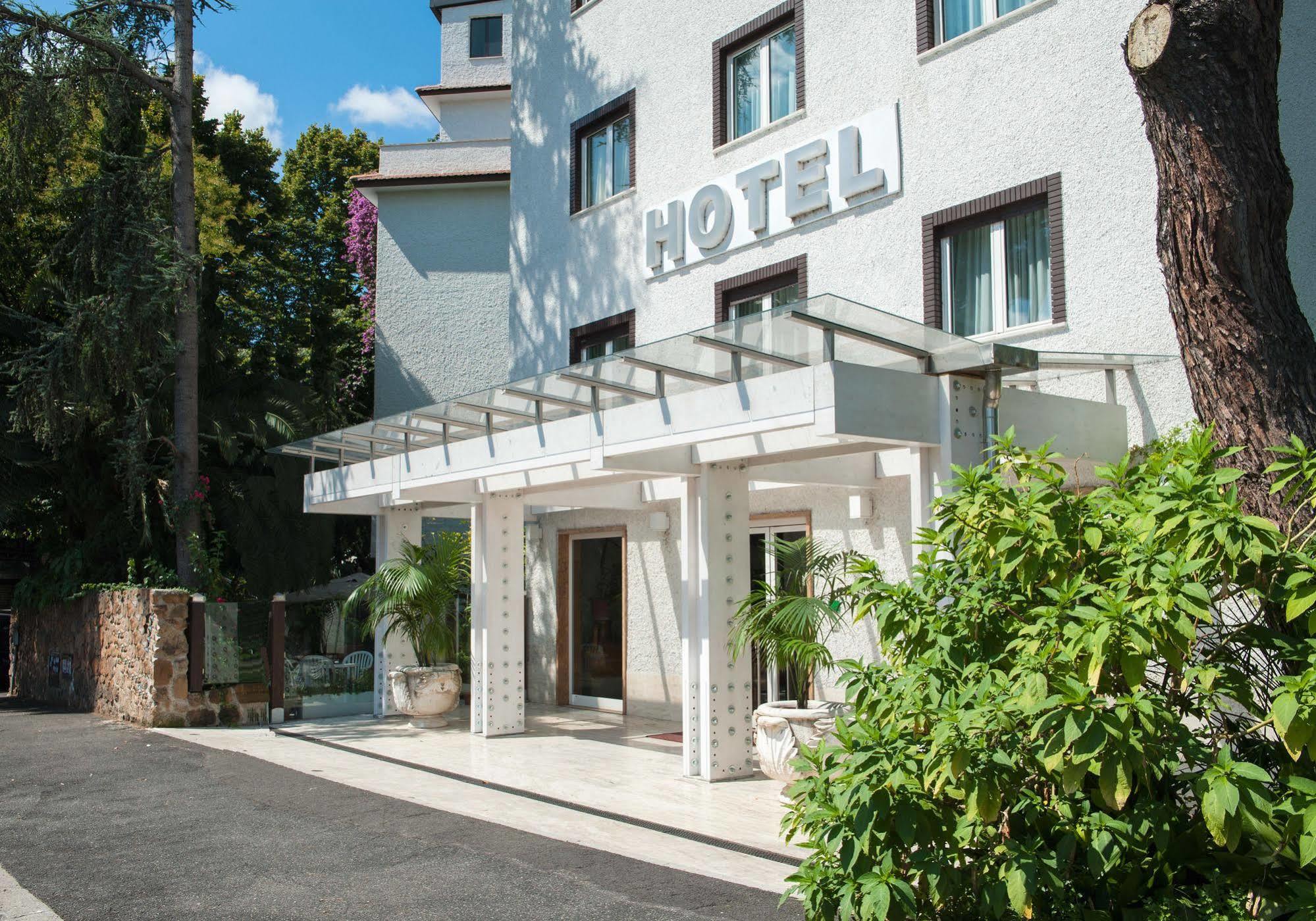 Hotel La Pergola Roma Esterno foto