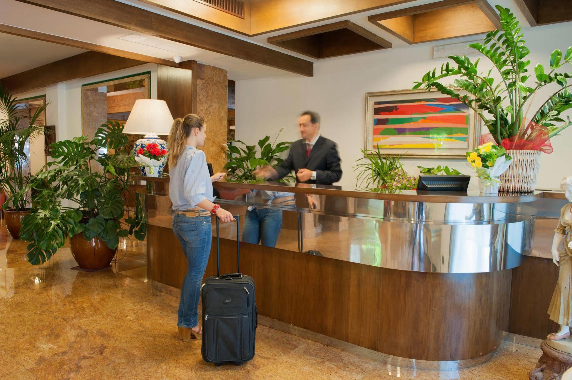 Hotel La Pergola Roma Esterno foto