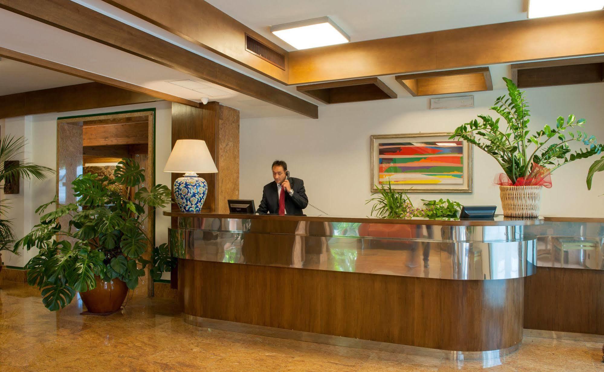 Hotel La Pergola Roma Esterno foto