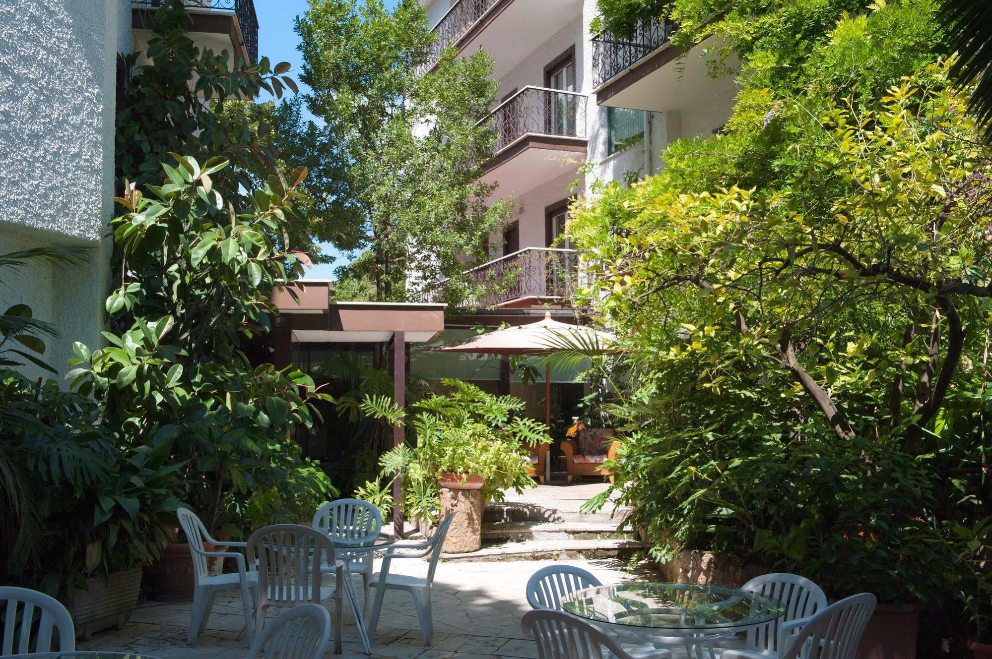 Hotel La Pergola Roma Esterno foto